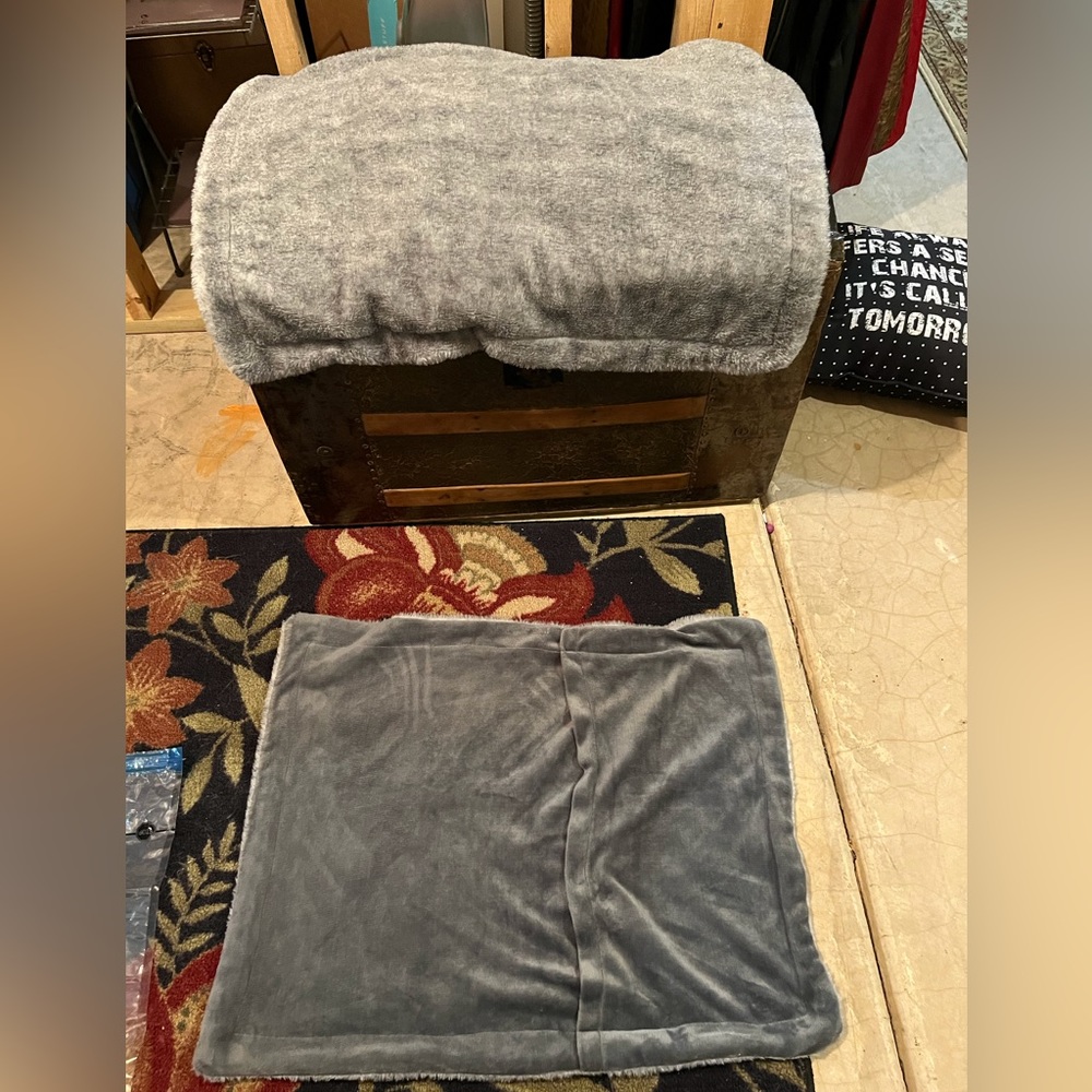 Pair of Pillow Shams Faux Grey Fur NWOT